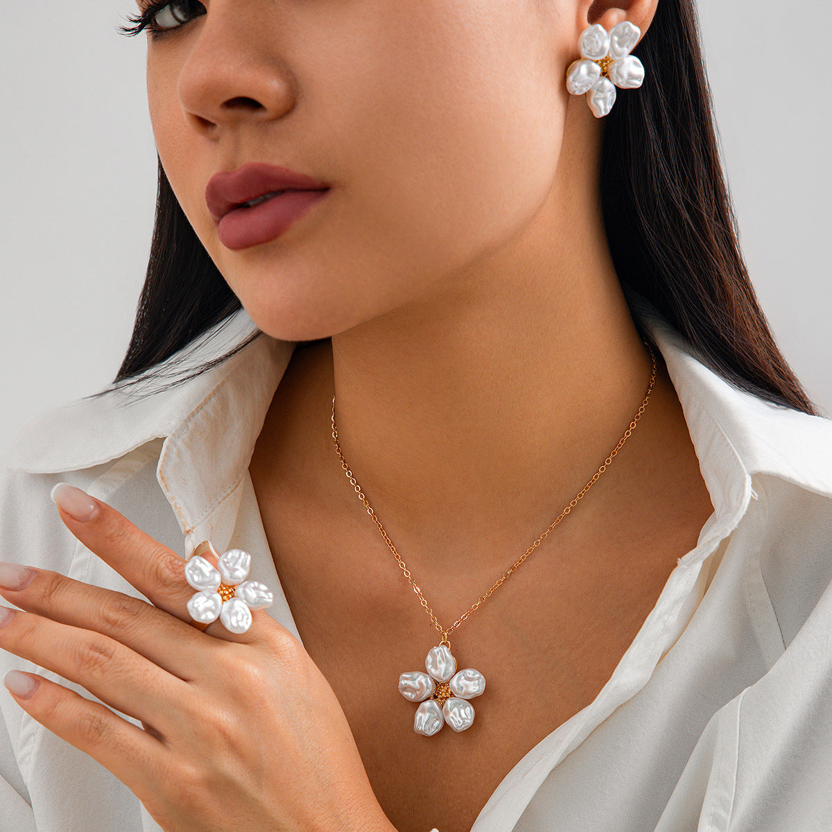 Metallic Pearl Flower Pendant
