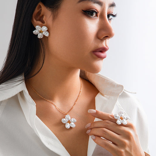 Metallic Pearl Flower Pendant